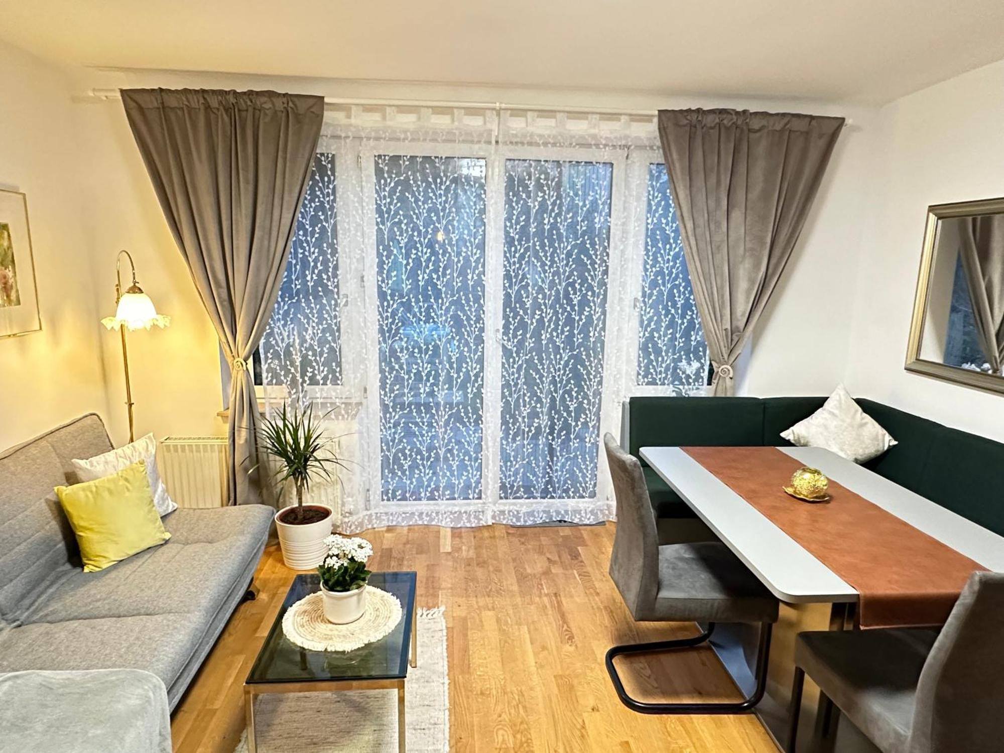 The Peaceful Garden Stay & Free Parking Salzburg Exterior foto