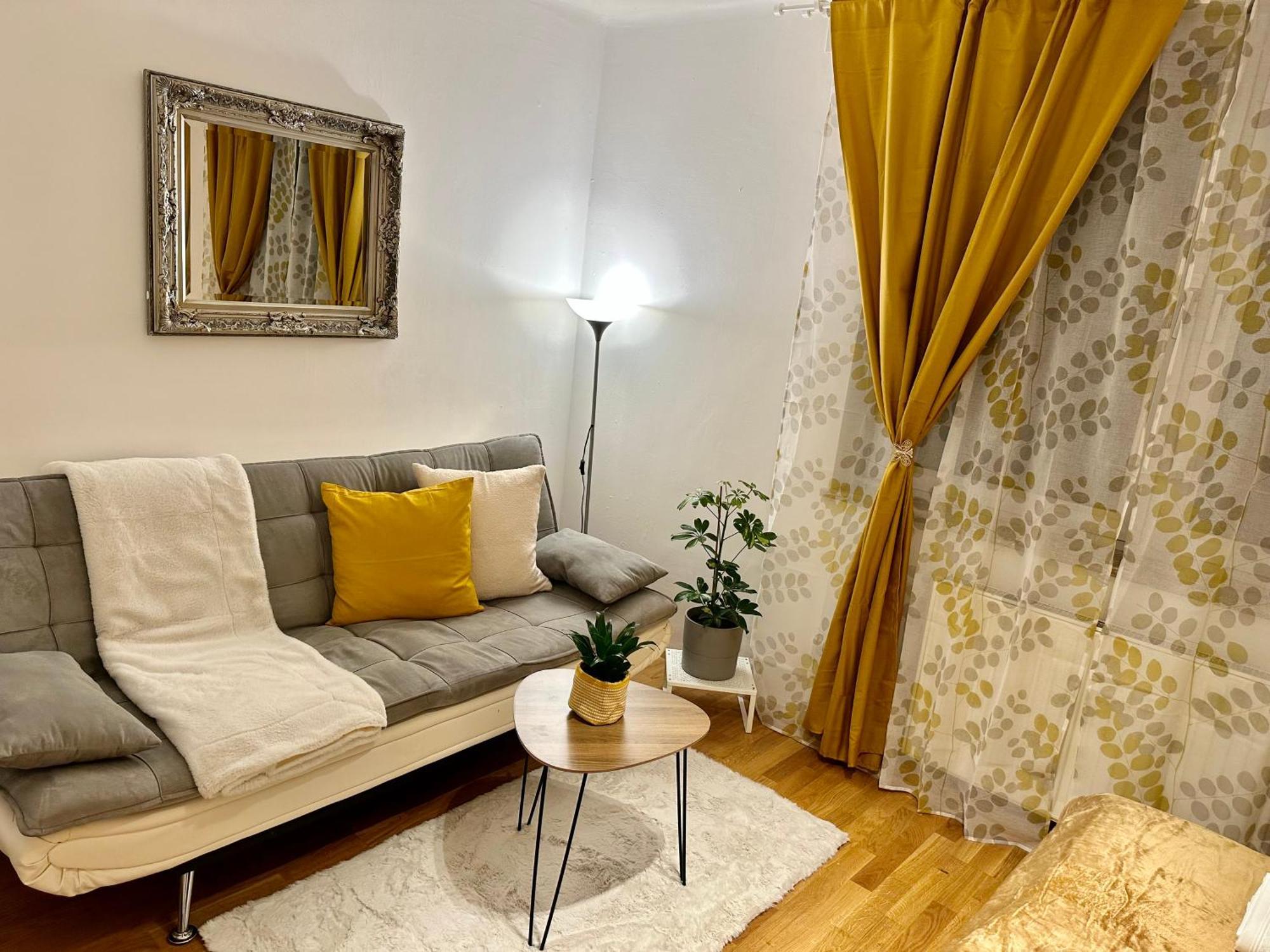 The Peaceful Garden Stay & Free Parking Salzburg Exterior foto
